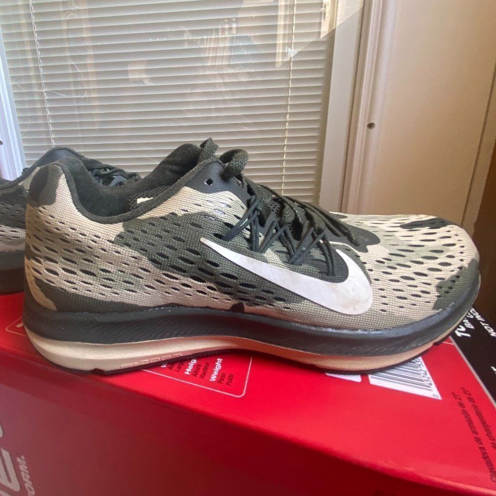 Nike Men's Zoom Winflow5 Size 8 Camo Running Shoes